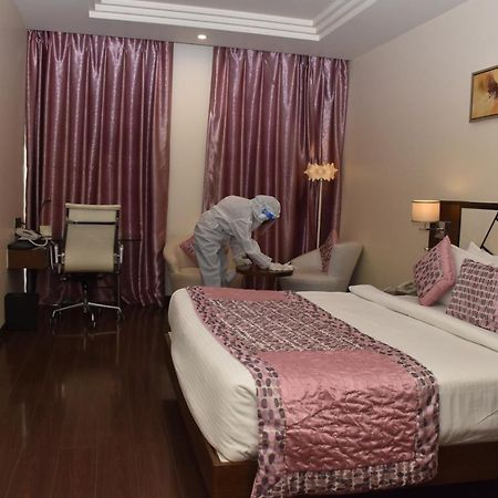 The Panache Hotel Patna  Buitenkant foto