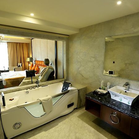 The Panache Hotel Patna  Buitenkant foto