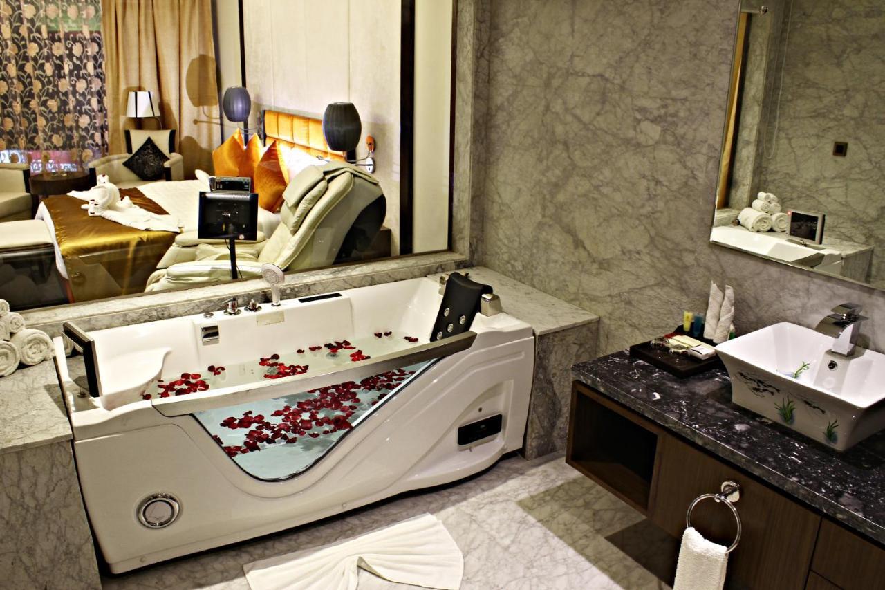 The Panache Hotel Patna  Buitenkant foto
